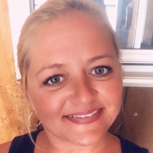 Meet your Posher, Candace